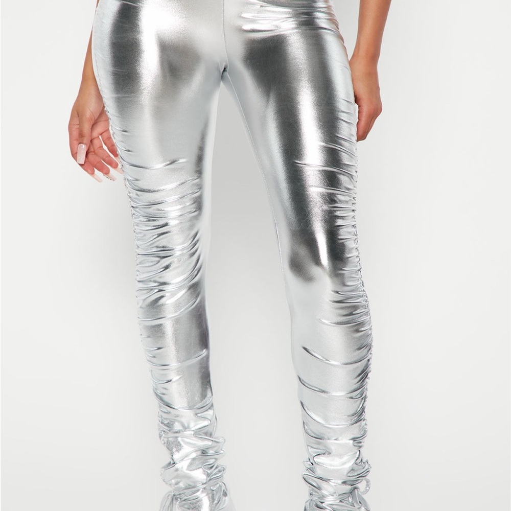 Fashion Nova Metallic Silver Ruched Leggings